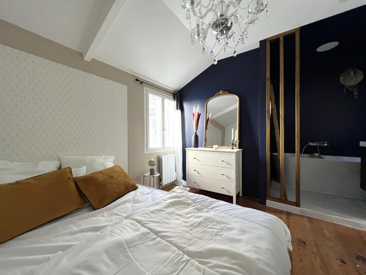 Appartement Duplex Entre La Cathedrale Et La Basilique à Reims Extérieur photo