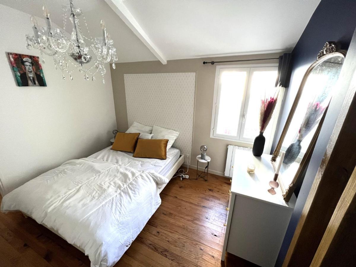 Appartement Duplex Entre La Cathedrale Et La Basilique à Reims Extérieur photo
